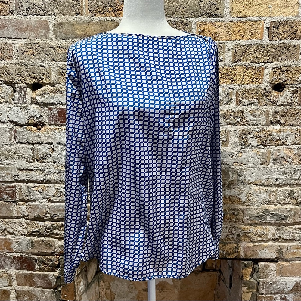 ☀️☀️☀️ 4/$20 Gap geometric pattern blouse